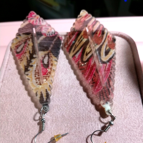 VTG Earrings Dangle  Slotted Lucite Burgundy/Black BoHo Pierced Statement 1980’s - Picture 5 of 6